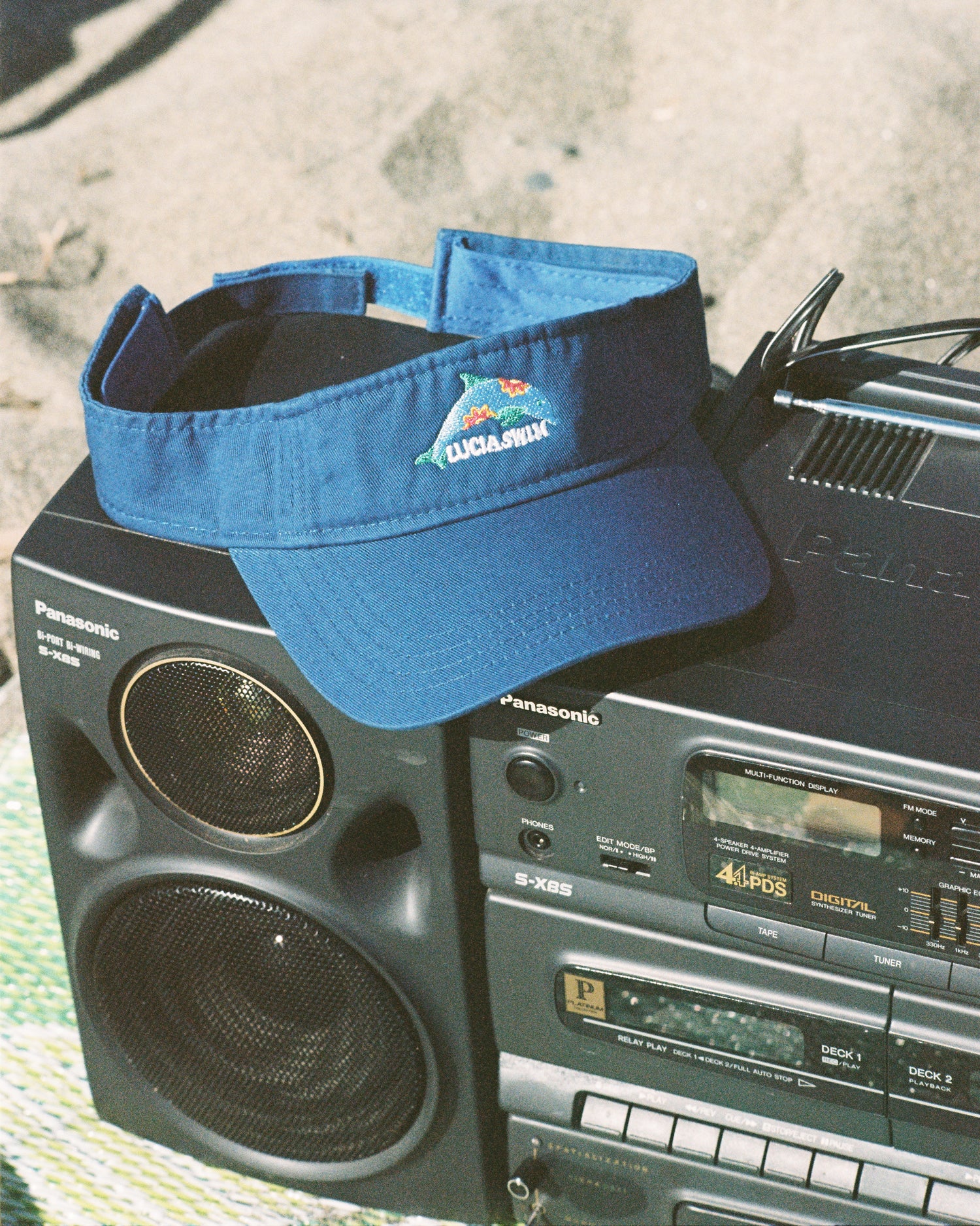 Dolphin Visor